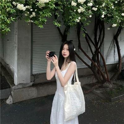药房女孩封面